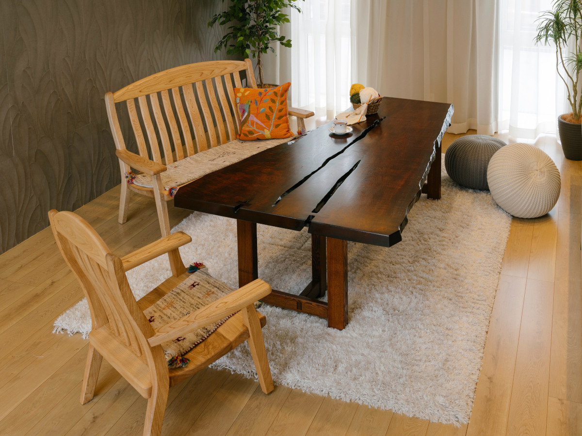 カワトク / 大きなテーブルのある暮らし展 | 国産材オーダー家具で始めるビッグ テーブル ライフ 岩泉純木家具